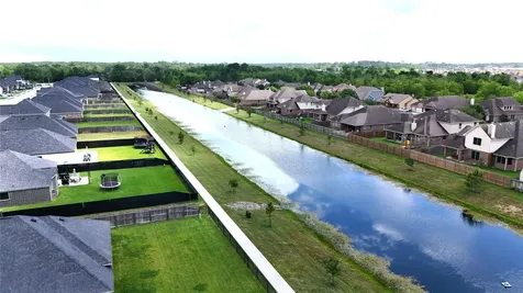 11914 Champions Forest Drive Mont Belvieu TX 77535