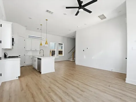 8918 Sunshine Laverne Lane Houston TX 77080
