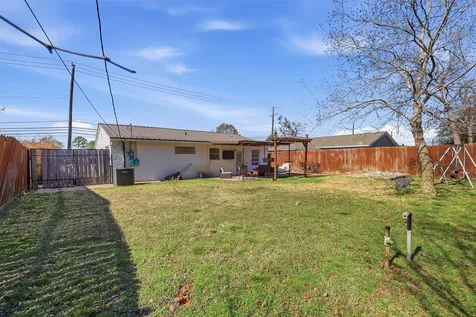 2205 Strawberry Road Pasadena TX 77502