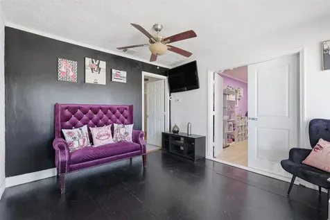 2205 Strawberry Road Pasadena TX 77502