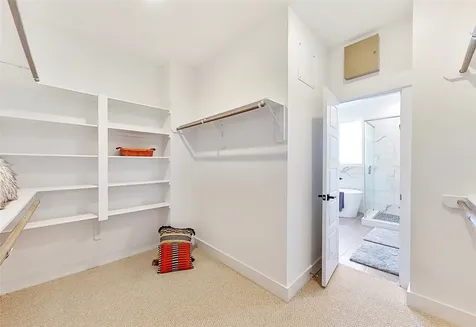 412 Neyland Street F Houston TX 77022