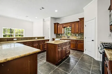 5236 Us Hwy 59 N Livingston TX 77351