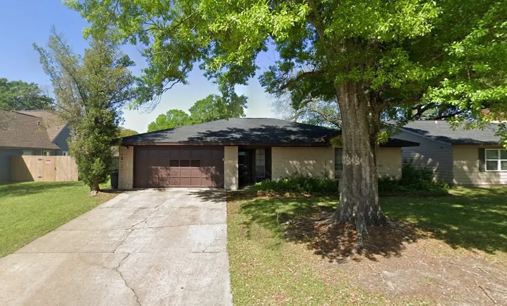 2901 23rd Street Orange TX 77630