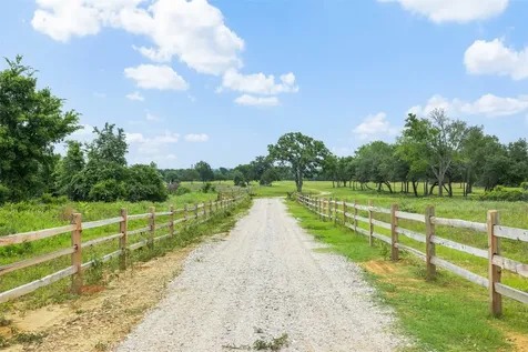 3320 County Road 430 Dime Box TX 77853