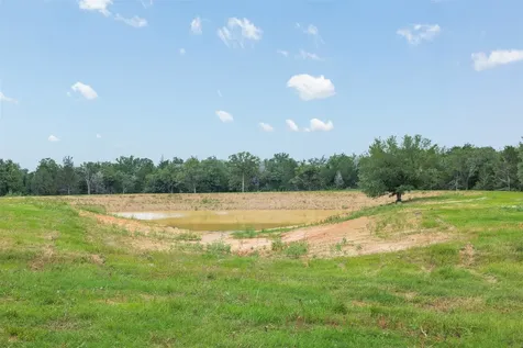 3320 County Road 430 Dime Box TX 77853