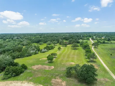 3320 County Road 430 Dime Box TX 77853
