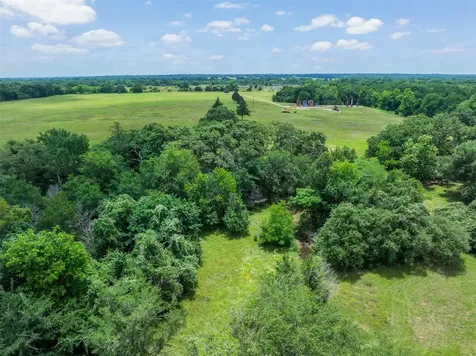 3320 County Road 430 Dime Box TX 77853