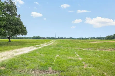 3320 County Road 430 Dime Box TX 77853