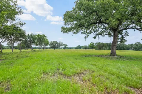 3320 County Road 430 Dime Box TX 77853