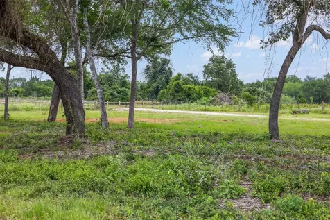 3320 County Road 430 Dime Box TX 77853