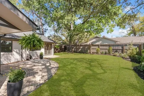 7525 Middlewood Street Houston TX 77063