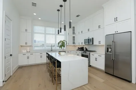 5704 Fairdale Lane B Houston TX 77057