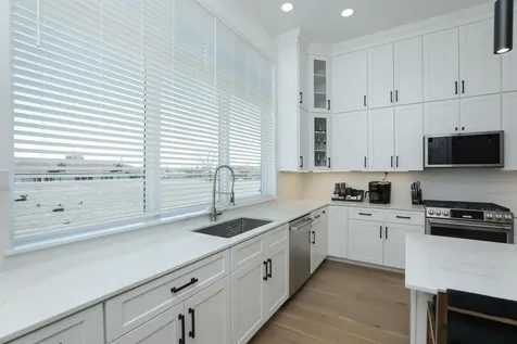 5704 Fairdale Lane B Houston TX 77057