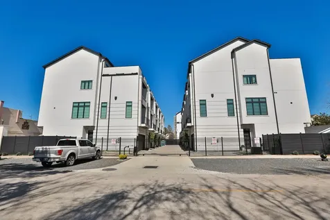 5704 Fairdale Lane B Houston TX 77057