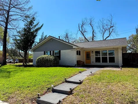 10810 Burdine Street Houston TX 77096