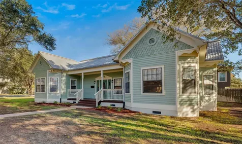 303 South Franklin La Grange TX 78945