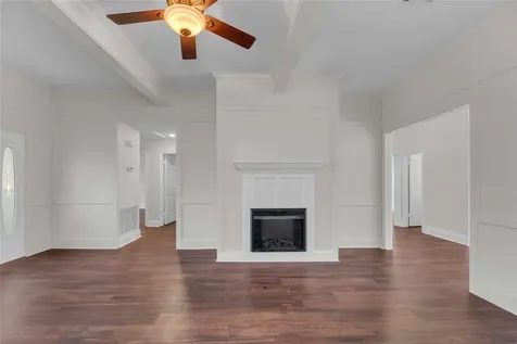 303 South Franklin La Grange TX 78945