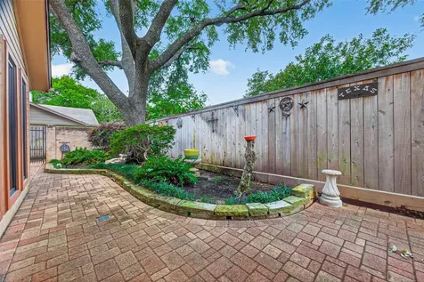 8006 Oakwood Forest Drive Houston TX 77040
