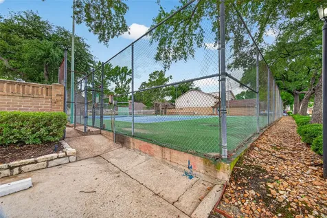 8006 Oakwood Forest Drive Houston TX 77040
