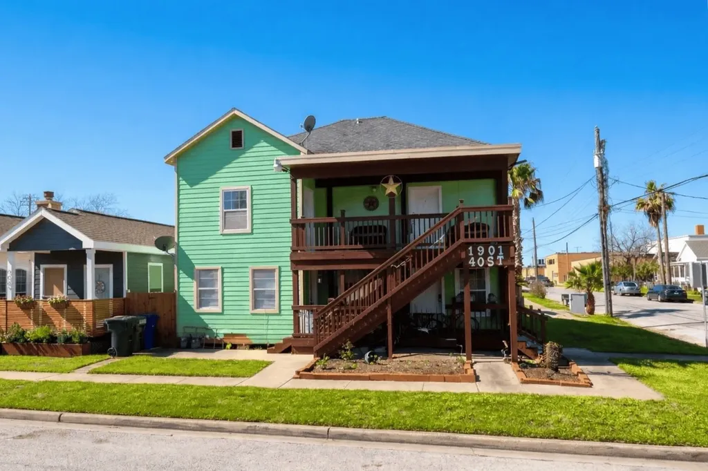 1901 40th Street 3 Galveston TX 77550