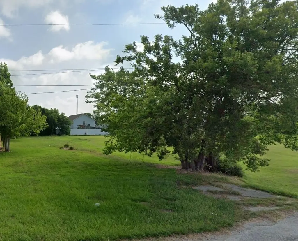 4714 Highway 6 Hitchcock TX 77563