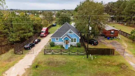 1328 County Road 3540 Cleveland TX 77327