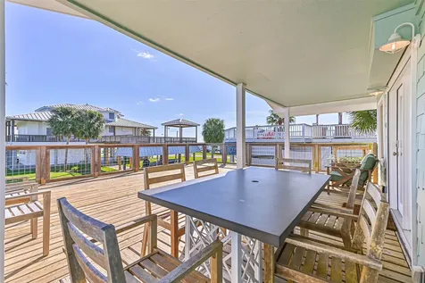 4230 Spanish Main Jamaica Beach TX 77554