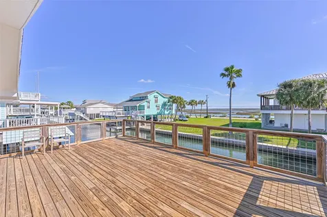 4230 Spanish Main Jamaica Beach TX 77554