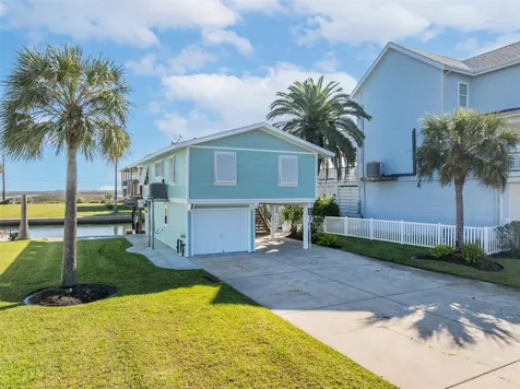 4230 Spanish Main Jamaica Beach TX 77554