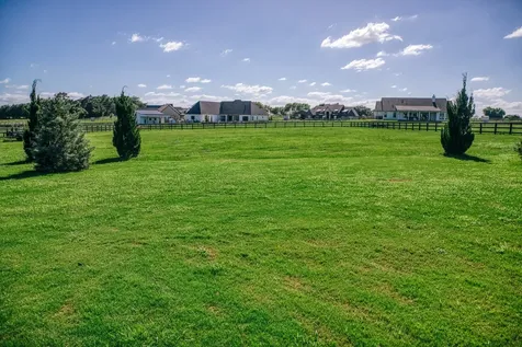 1064 Chapel View Lane Chappell Hill TX 77426