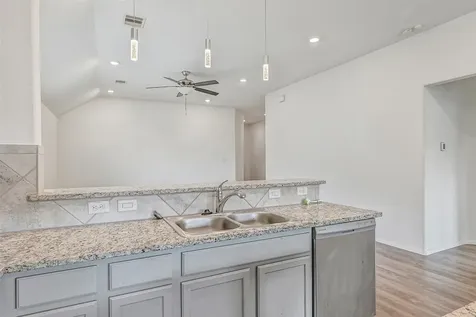 432 Pecan Landing Lane La Marque TX 77568