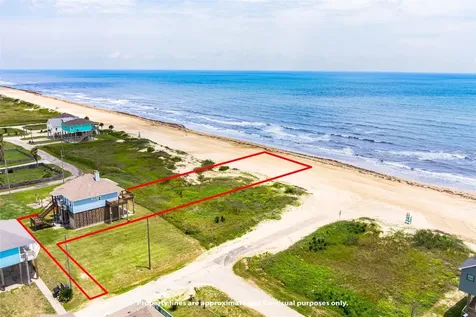 774 Wommack Crystal Beach TX 77650