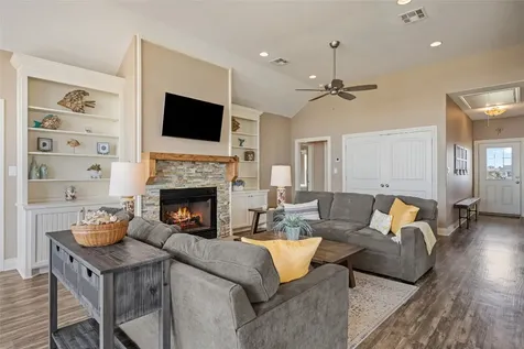 774 Wommack Crystal Beach TX 77650
