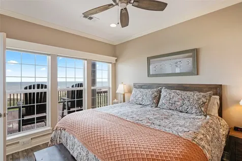 774 Wommack Crystal Beach TX 77650