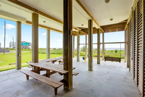 774 Wommack Crystal Beach TX 77650