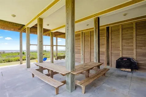 774 Wommack Crystal Beach TX 77650