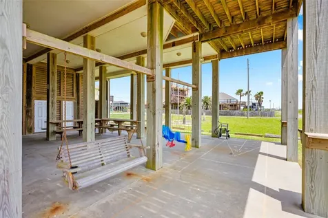 774 Wommack Crystal Beach TX 77650
