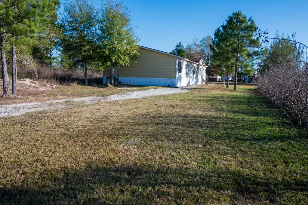 62 County Road 5248 Cleveland TX 77327