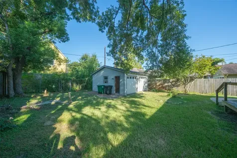 1819 Cortlandt Street Houston TX 77008