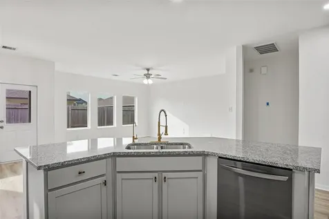 10511 Kings River Drive Rosharon TX 77583