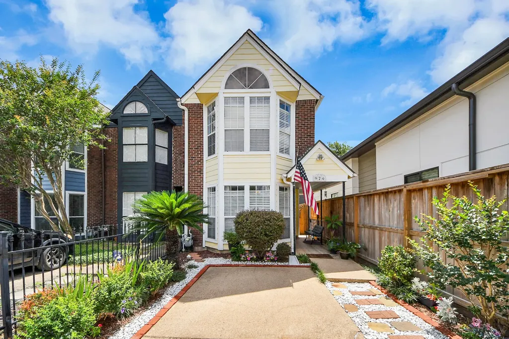 926 Rutland Street Houston TX 77008