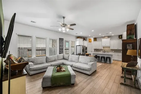 122 Hidden Peak Drive Montgomery TX 77316