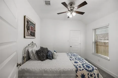 122 Hidden Peak Drive Montgomery TX 77316