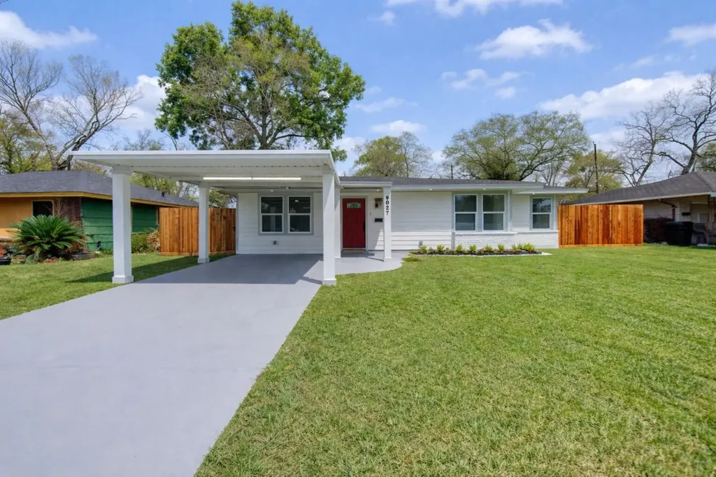 6027 Kenilwood Drive Houston TX 77033