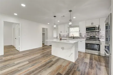 6027 Kenilwood Drive Houston TX 77033
