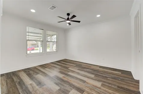 6027 Kenilwood Drive Houston TX 77033
