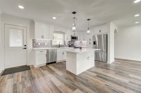 6027 Kenilwood Drive Houston TX 77033