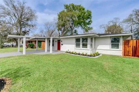 6027 Kenilwood Drive Houston TX 77033