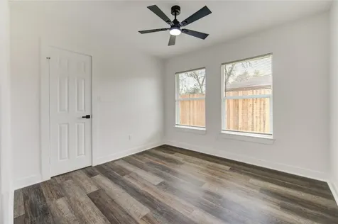 6027 Kenilwood Drive Houston TX 77033