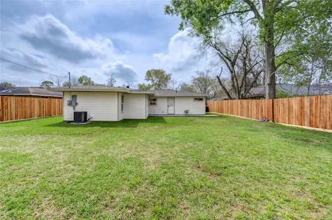 6027 Kenilwood Drive Houston TX 77033